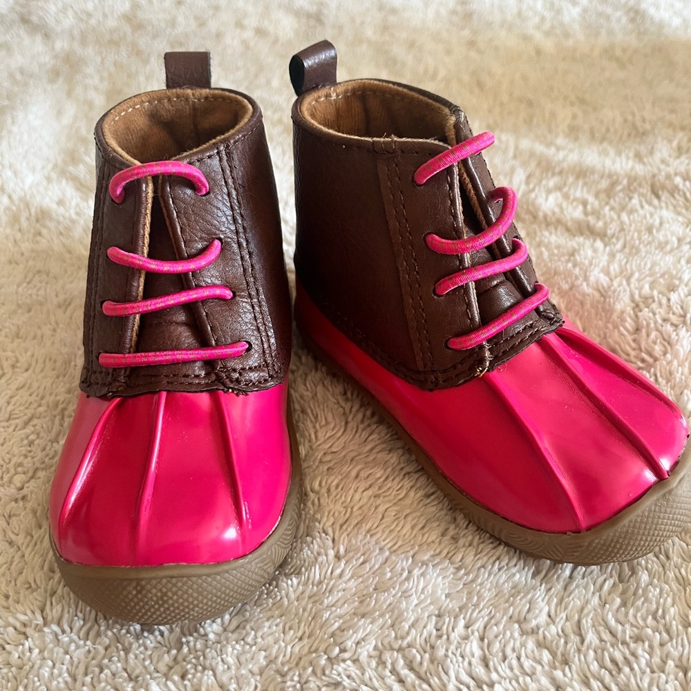 Baby Deer Pink and Brown Duck Boots with Lace-Up Closure